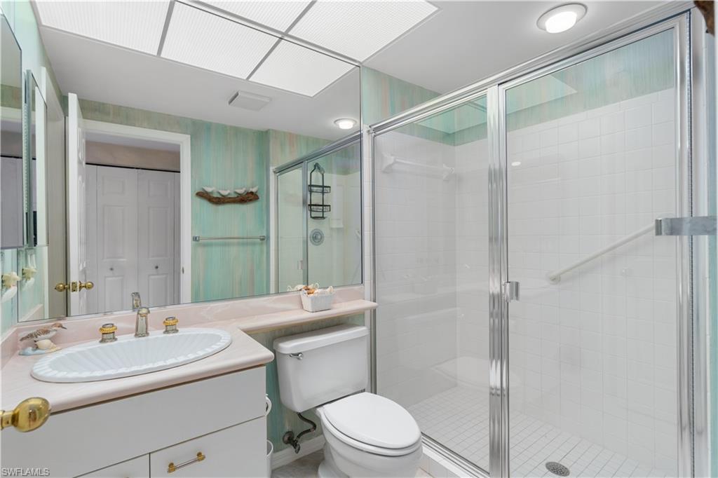 BAREFOOT BEACH CLUB - Residential