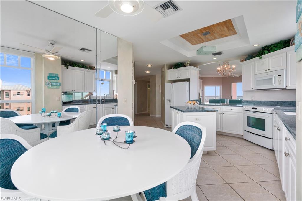 BAREFOOT BEACH CLUB - Residential