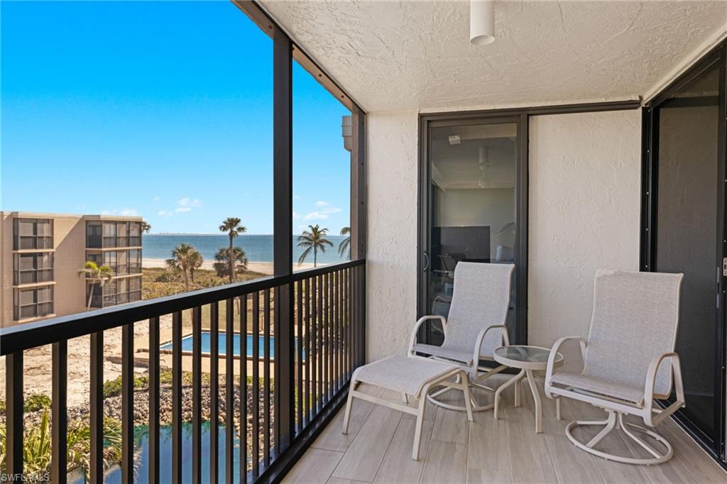 1401 Middle Gulf DR L402