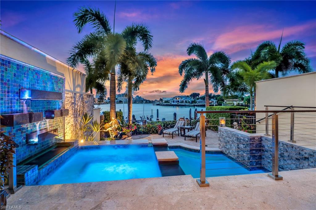 VISTA ROYALE - Residential