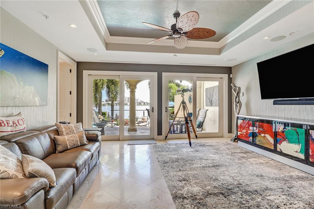 VISTA ROYALE - Residential