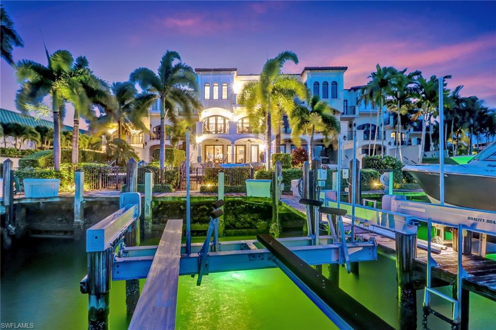 VISTA ROYALE - Residential