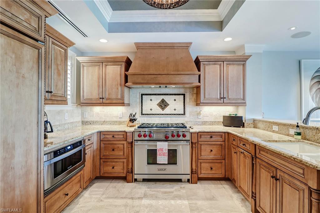 VISTA ROYALE - Residential