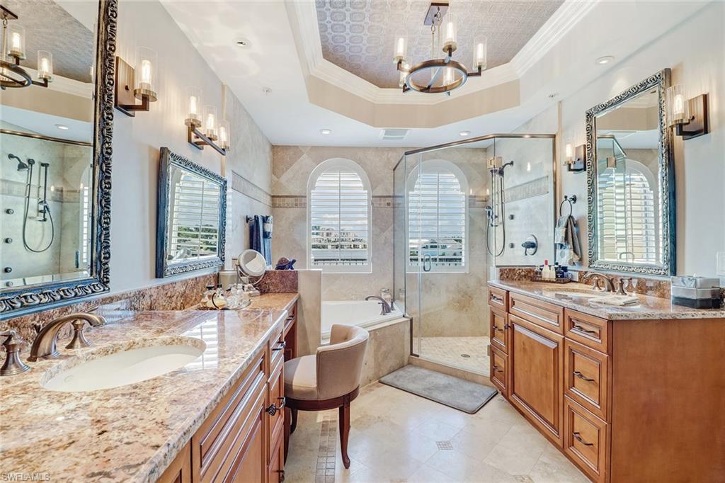 VISTA ROYALE - Residential