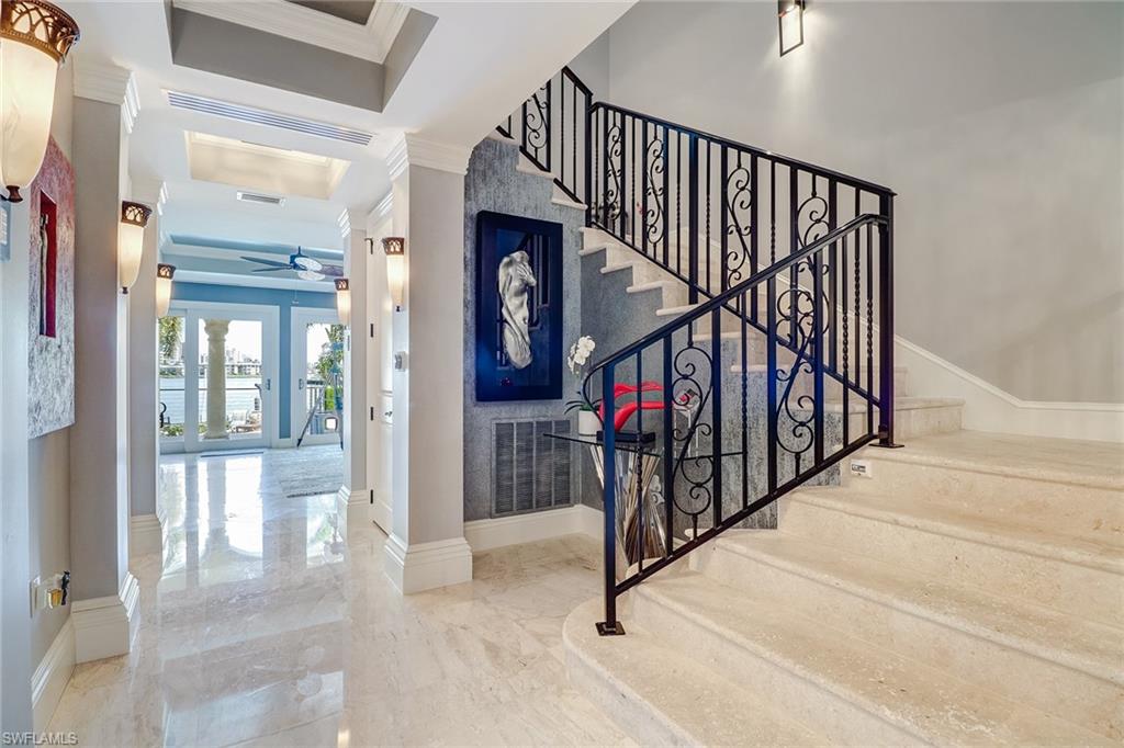 VISTA ROYALE - Residential