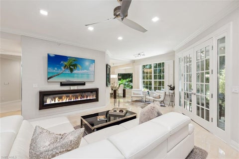 Photo of 173 Colonade CIR #1401, NAPLES, FL 34103 (MLS # 226002484)