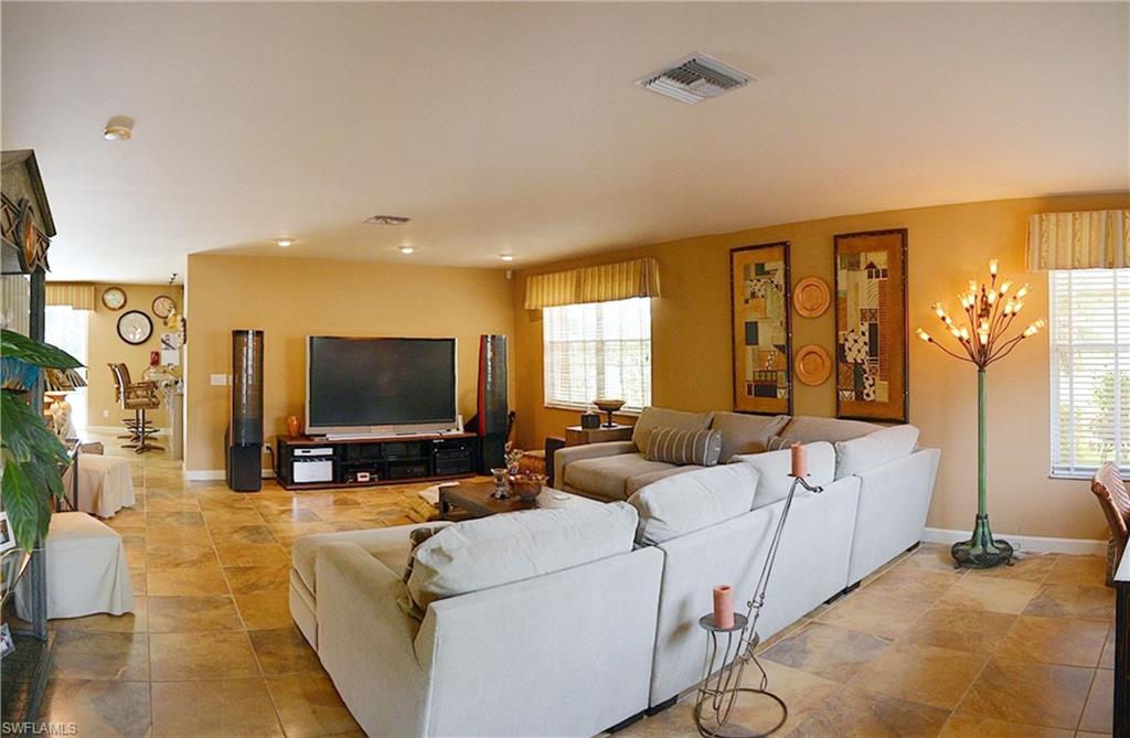 SILVERLAKES - Residential