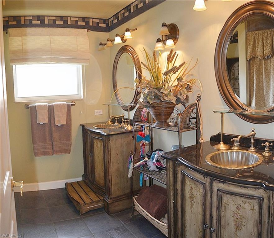 SILVERLAKES - Residential