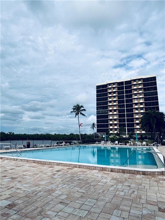 VANDERBILT SURF COLONY - Residential Lease