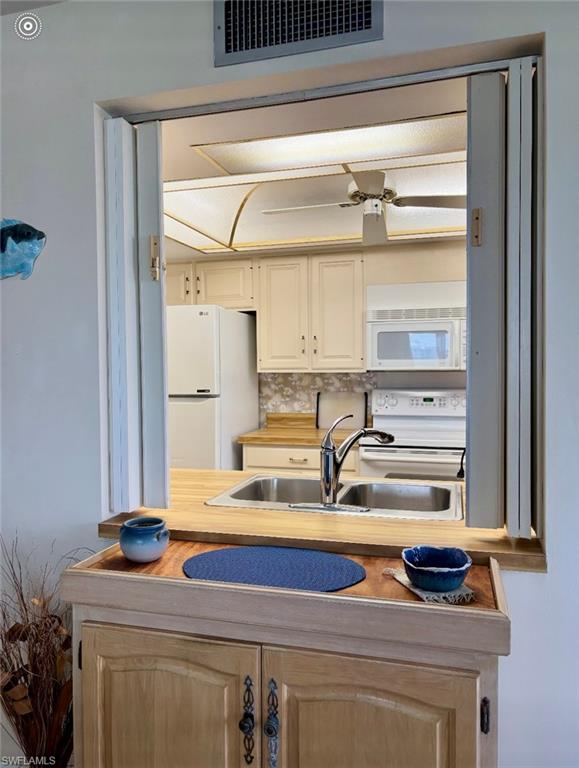 VANDERBILT SURF COLONY - Residential Lease