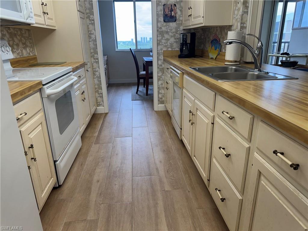 VANDERBILT SURF COLONY - Residential Lease