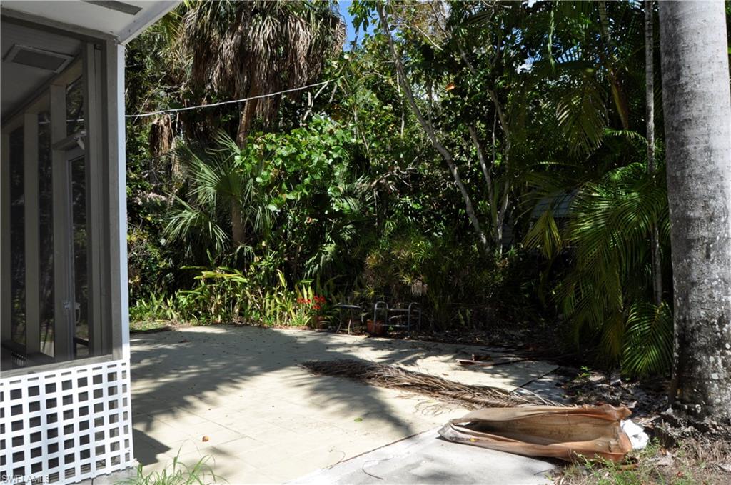 VALENCIA TERRACE - Residential Lease