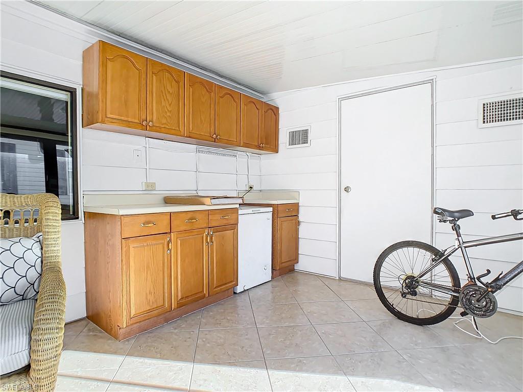 WINDJAMMER VILLAGE OF NAPLES - Residential