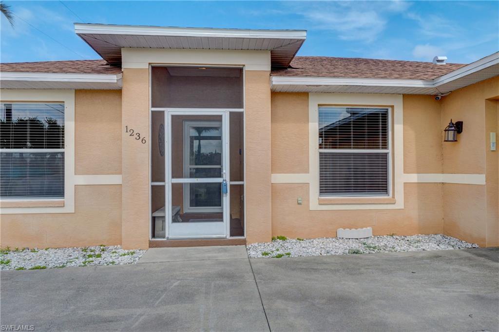 CAPE CORAL - Residential