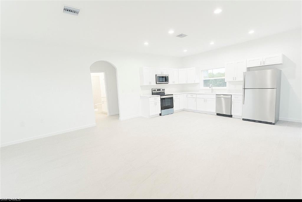 CAPE CORAL - Residential Lease