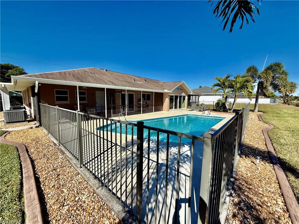 COUNTRY CLUB ESTATES - Residential