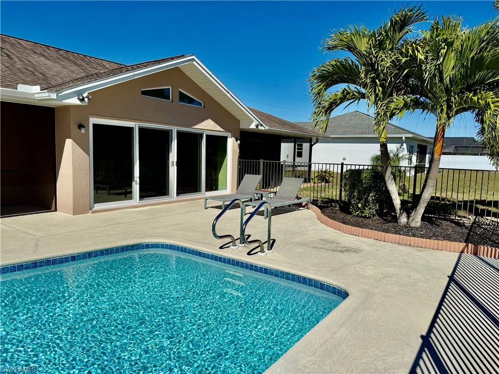 COUNTRY CLUB ESTATES - Residential