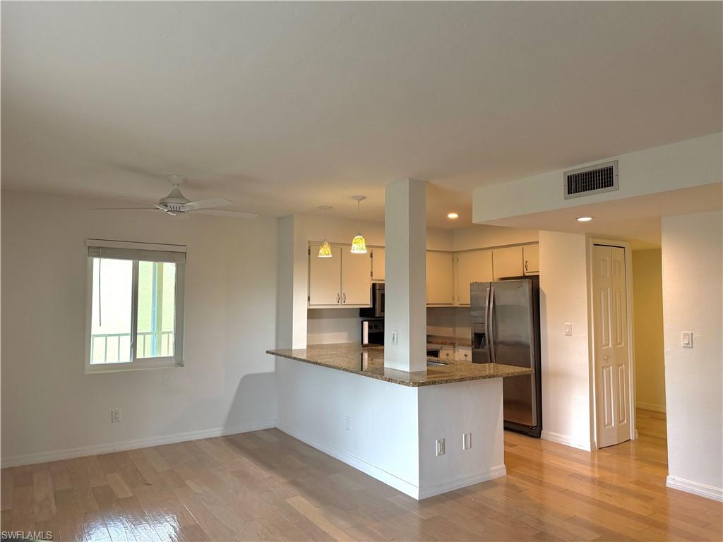 FOXMOOR - Residential Lease