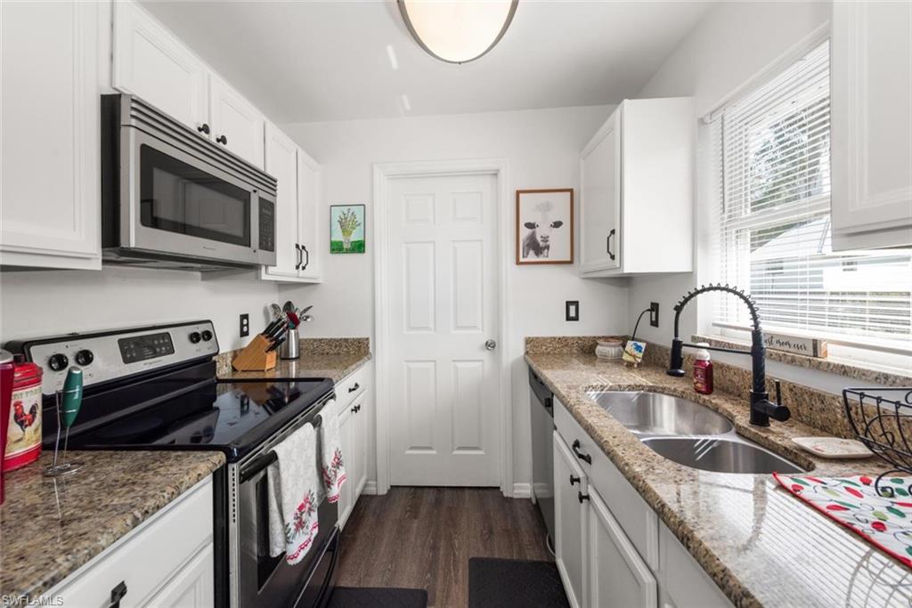 FORT MYERS SHORES - Residential