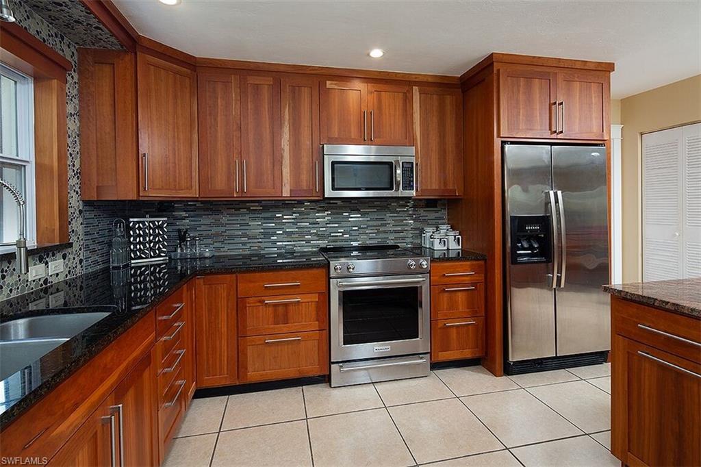 WESTLAKE - Residential