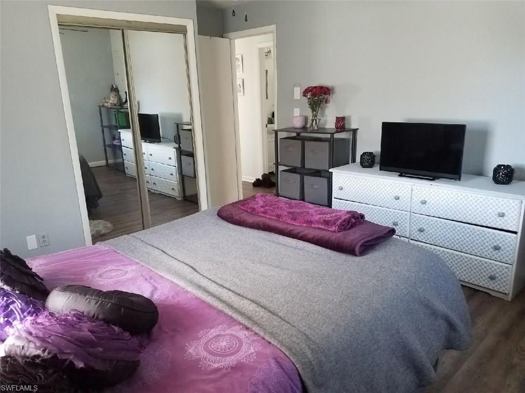 SAN CARLOS PARK - Residential