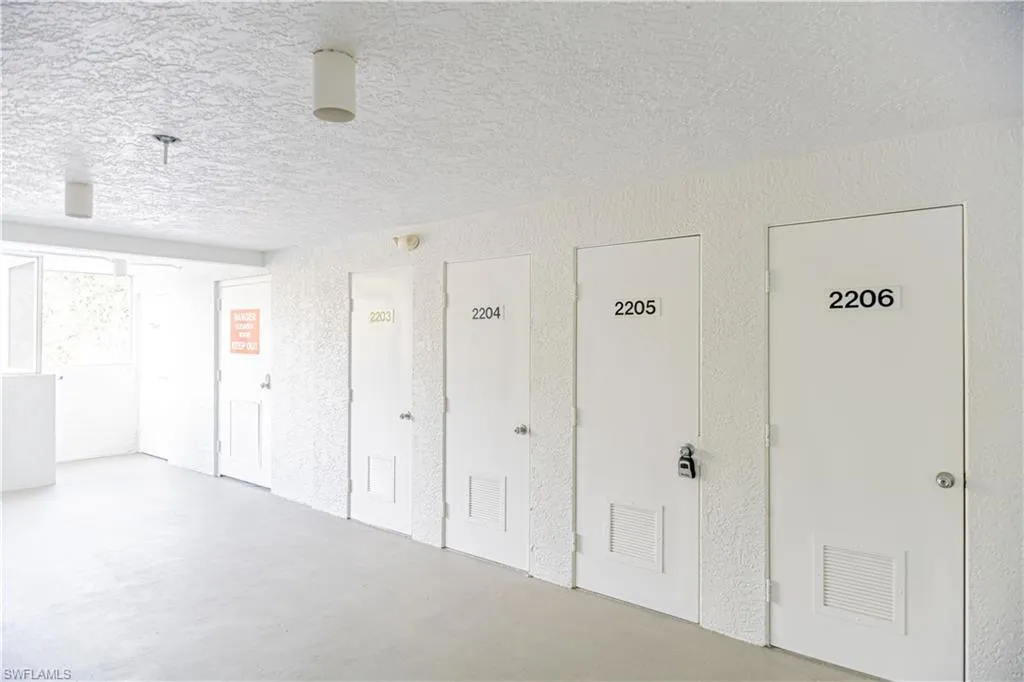 Naples, Florida 34110, United States, 2 Bedrooms Bedrooms, ,2 BathroomsBathrooms,Residential,Active,83378