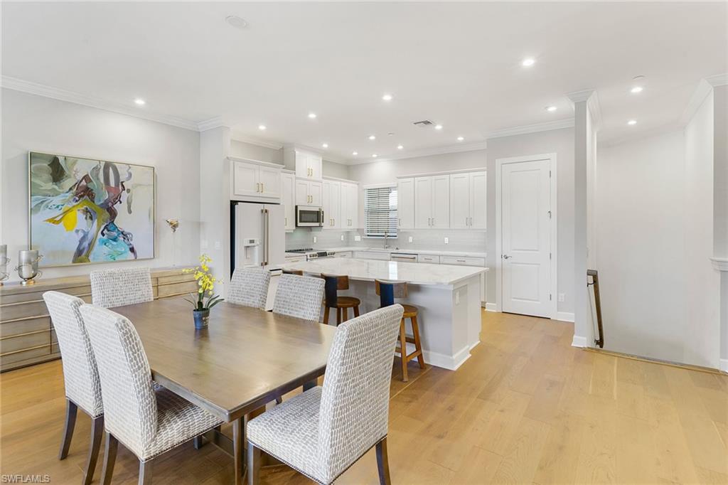 ESPLANADE - Residential