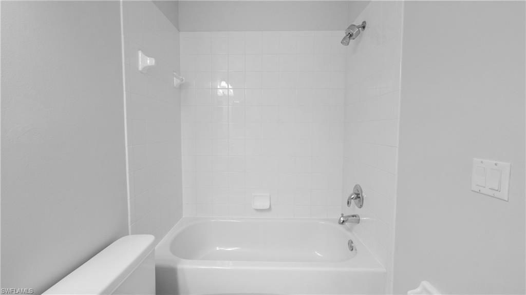 TERRACE III AT RIVERWALK - Residential Lease