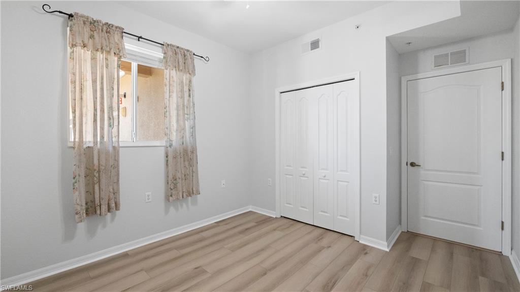 TERRACE III AT RIVERWALK - Residential Lease