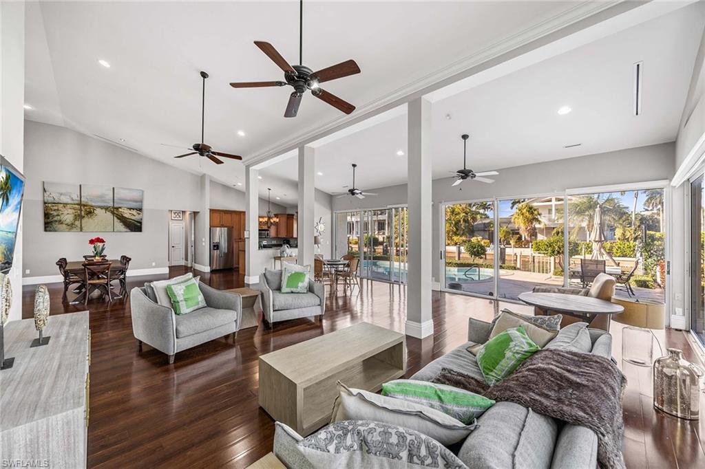 AQUALANE SHORES - Residential