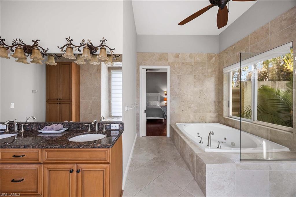 AQUALANE SHORES - Residential