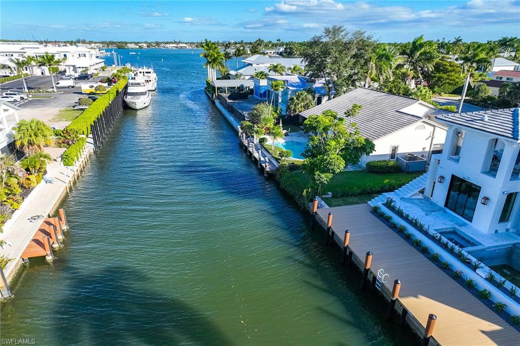 AQUALANE SHORES - Residential