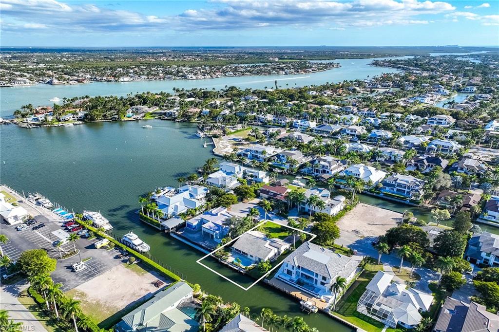 AQUALANE SHORES - Residential