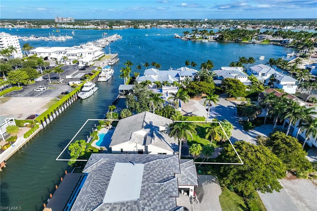 AQUALANE SHORES - Residential