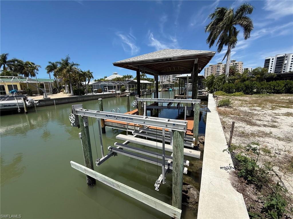 LAGUNA SHORES - Land