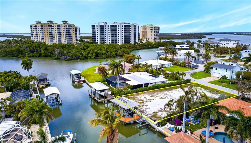 LAGUNA SHORES - Land