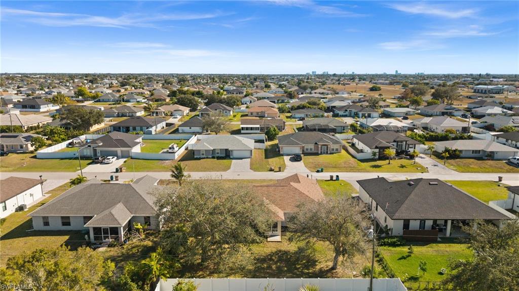 CAPE CORAL - Residential