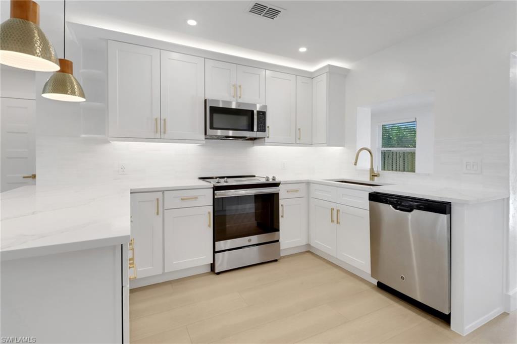 NAPLES TWIN LAKES - Residential Lease