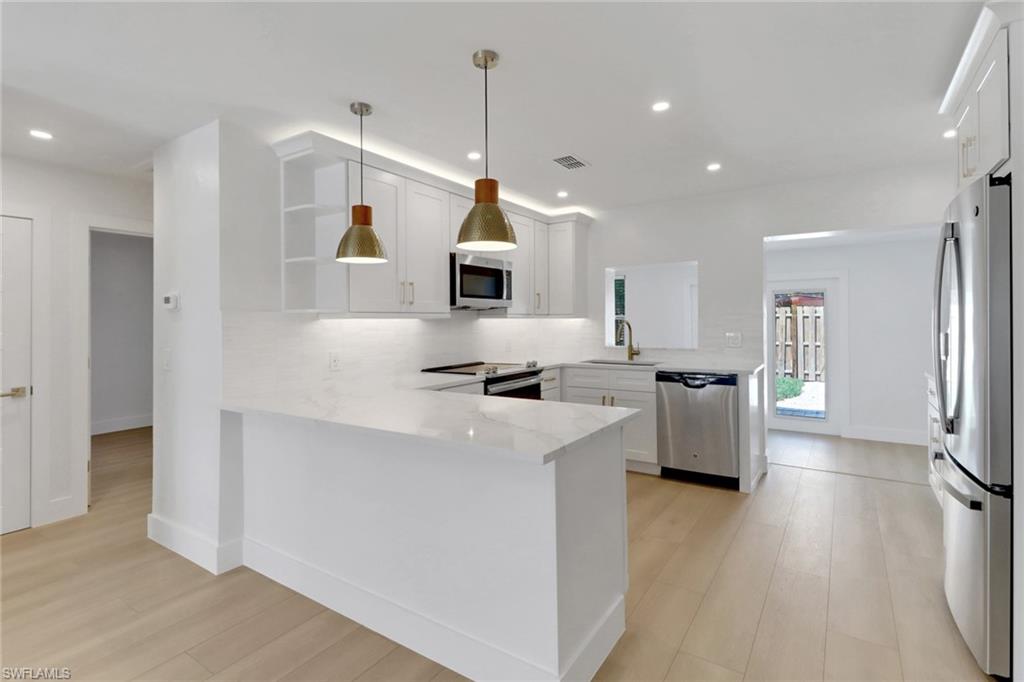 NAPLES TWIN LAKES - Residential Lease