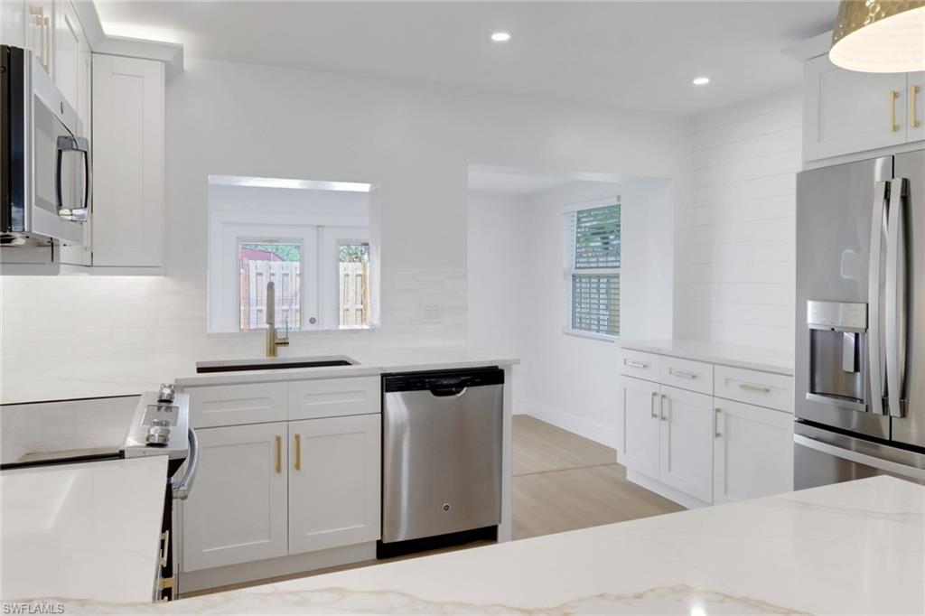 NAPLES TWIN LAKES - Residential Lease