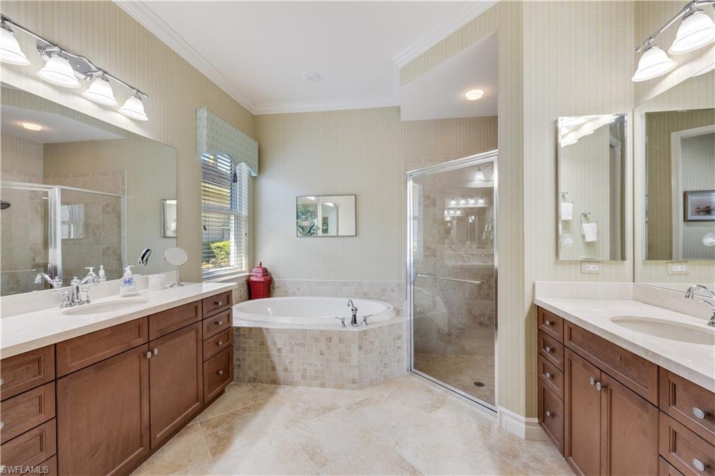 COUNTRY CLUB - Residential