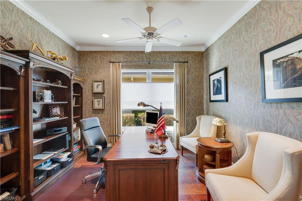 COUNTRY CLUB - Residential