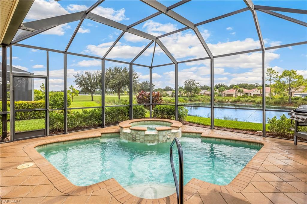 COUNTRY CLUB - Residential