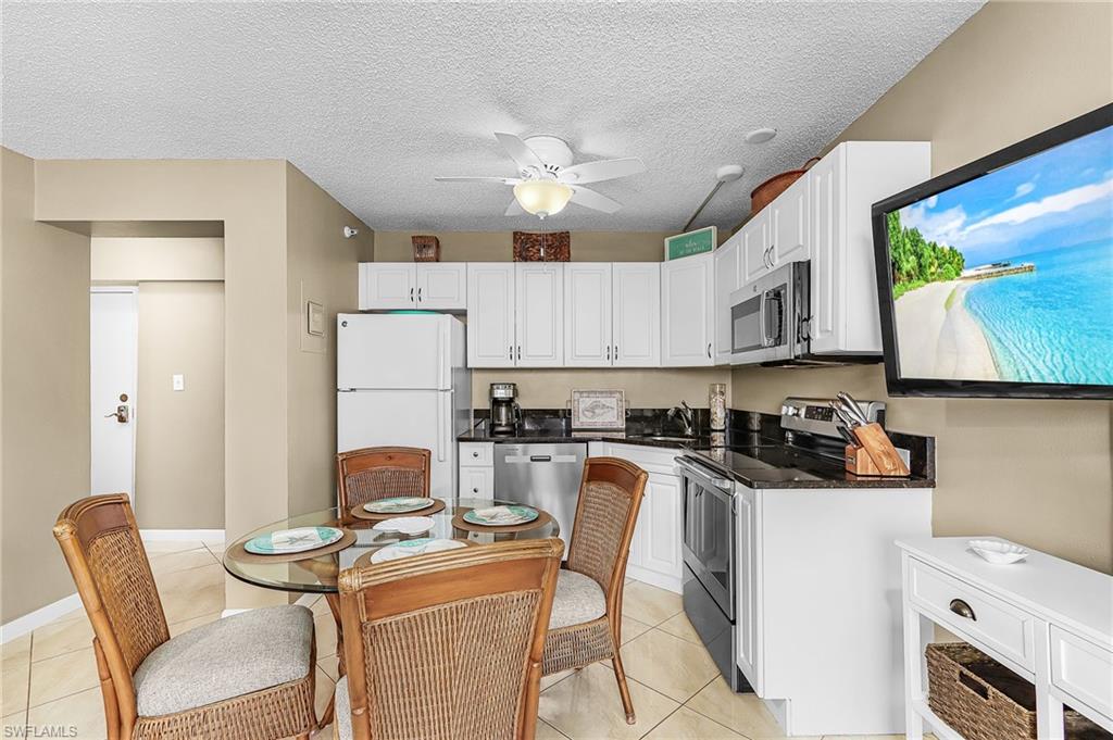 LOVERS KEY BEACH CLUB - Residential