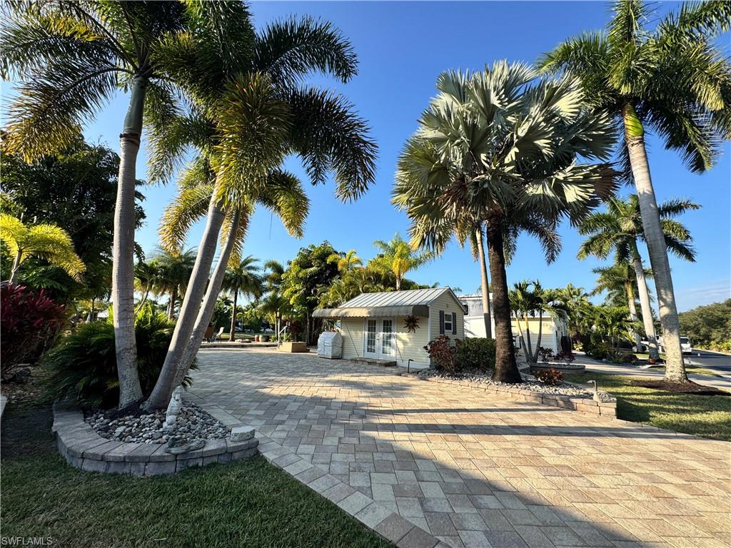 RIVERBEND MOTORCOACH RESORT - Land