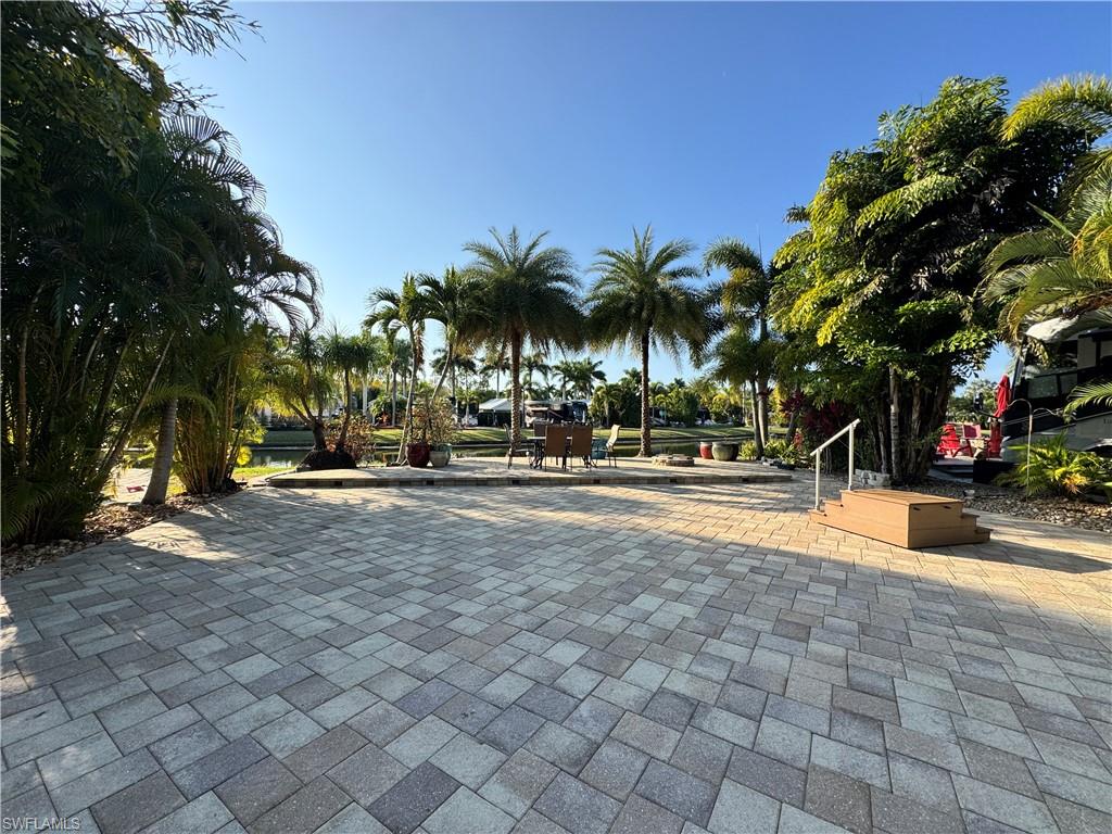 RIVERBEND MOTORCOACH RESORT - Land