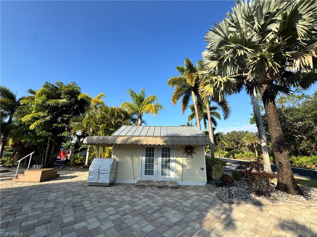 RIVERBEND MOTORCOACH RESORT - Land