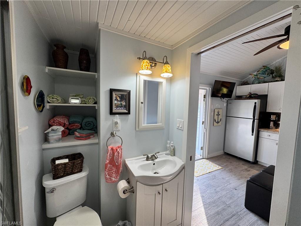 RIVERBEND MOTORCOACH RESORT - Land