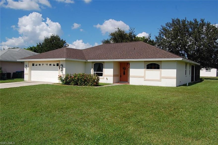 Well Built 3 Bedroom 2 and a half bath Heated Pool Home with Den is located in a very desirable quiet family
neighborhood in the heart of Cape Coral close to Restaurants, Schools and all types of Shopping! Custom Floor plan includes an air
conditioned room via by the garage that is perfect for a workshop or home office ! The pool is heated and has a waterfall feature for a relaxing
atmosphere. Under truss lanai! Nice open Kitchen overlooks the Great room! Spacious Walk in Pantry! 3rd Bedroom has attached half bath
perfect for visitors! This is a one owner home that has been well maintained and is priced to sell!