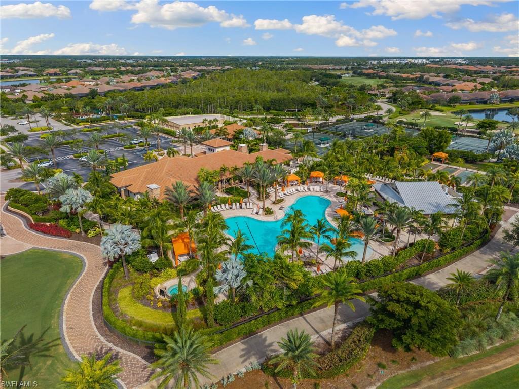 ESPLANADE - Residential Lease